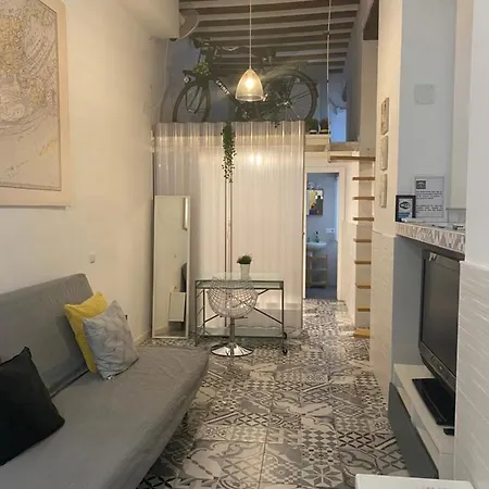 The Traveller's House Loft En El Centro De *
